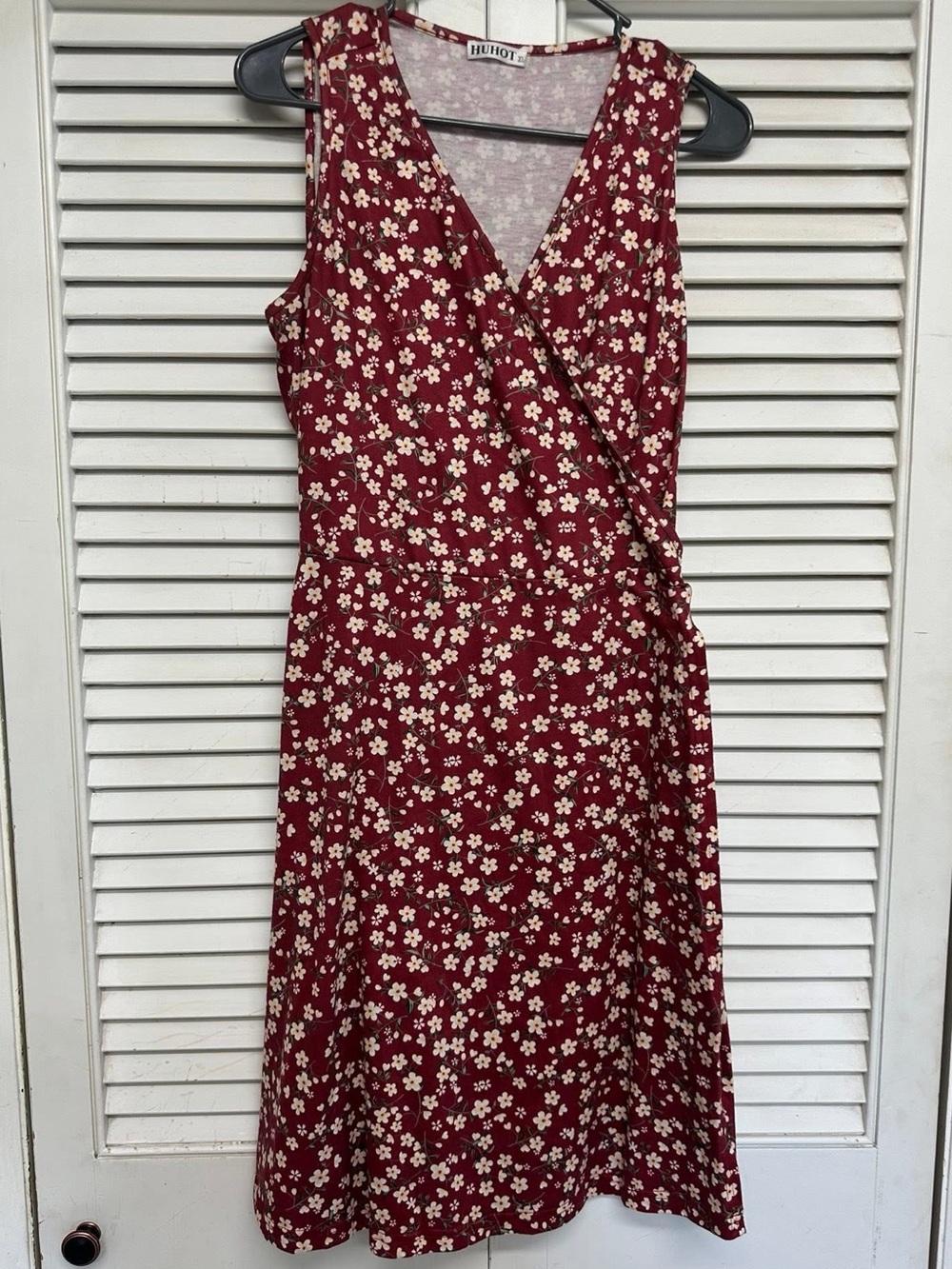 HUHOT Sleeveless Burgundy Floral Wrap Midi Dress
